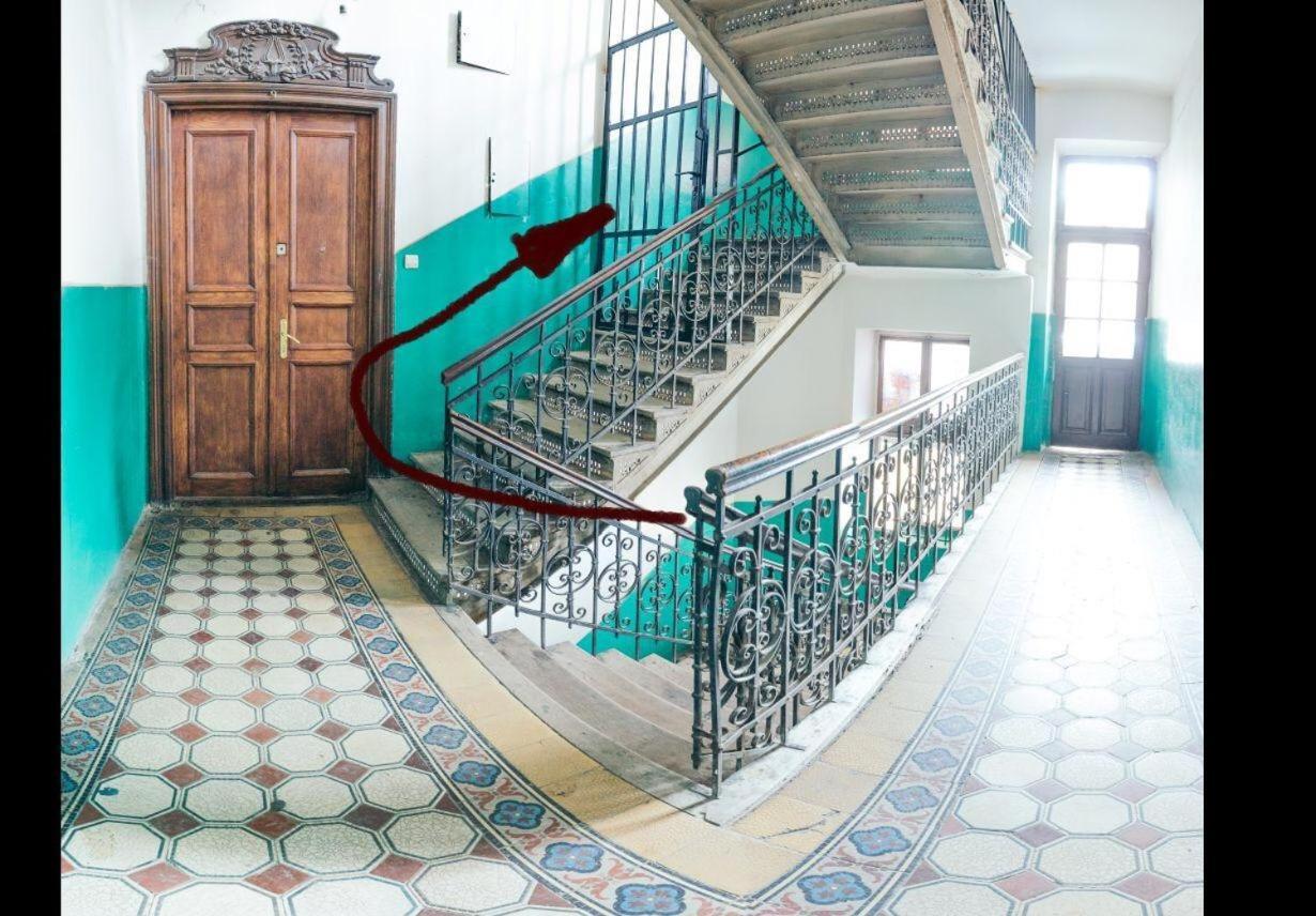 Vintage Apartment 2 Rooms With Balcony Lviv Exterior foto